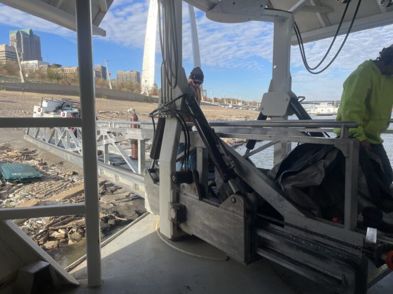 Steel Building Erection, Staging